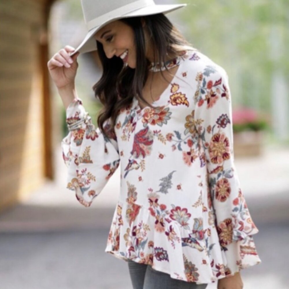 Grace & Lace Size Medium Melissa Floral Boho Blouse Bell Sleeves Keyhole Neutral